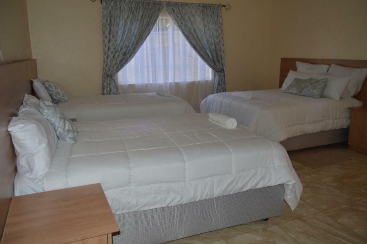Chitova'S Guesthouse Victoria Falls Ngoại thất bức ảnh